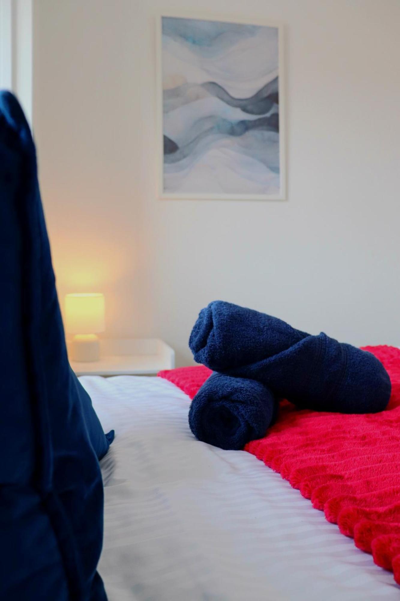 Brand New Modern Apartments Steps From Gloucester Quays Luaran gambar