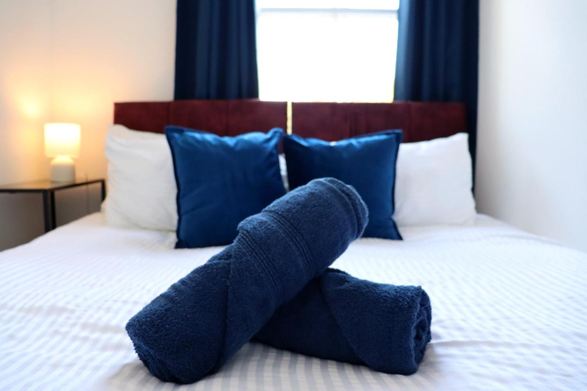 Brand New Modern Apartments Steps From Gloucester Quays Luaran gambar