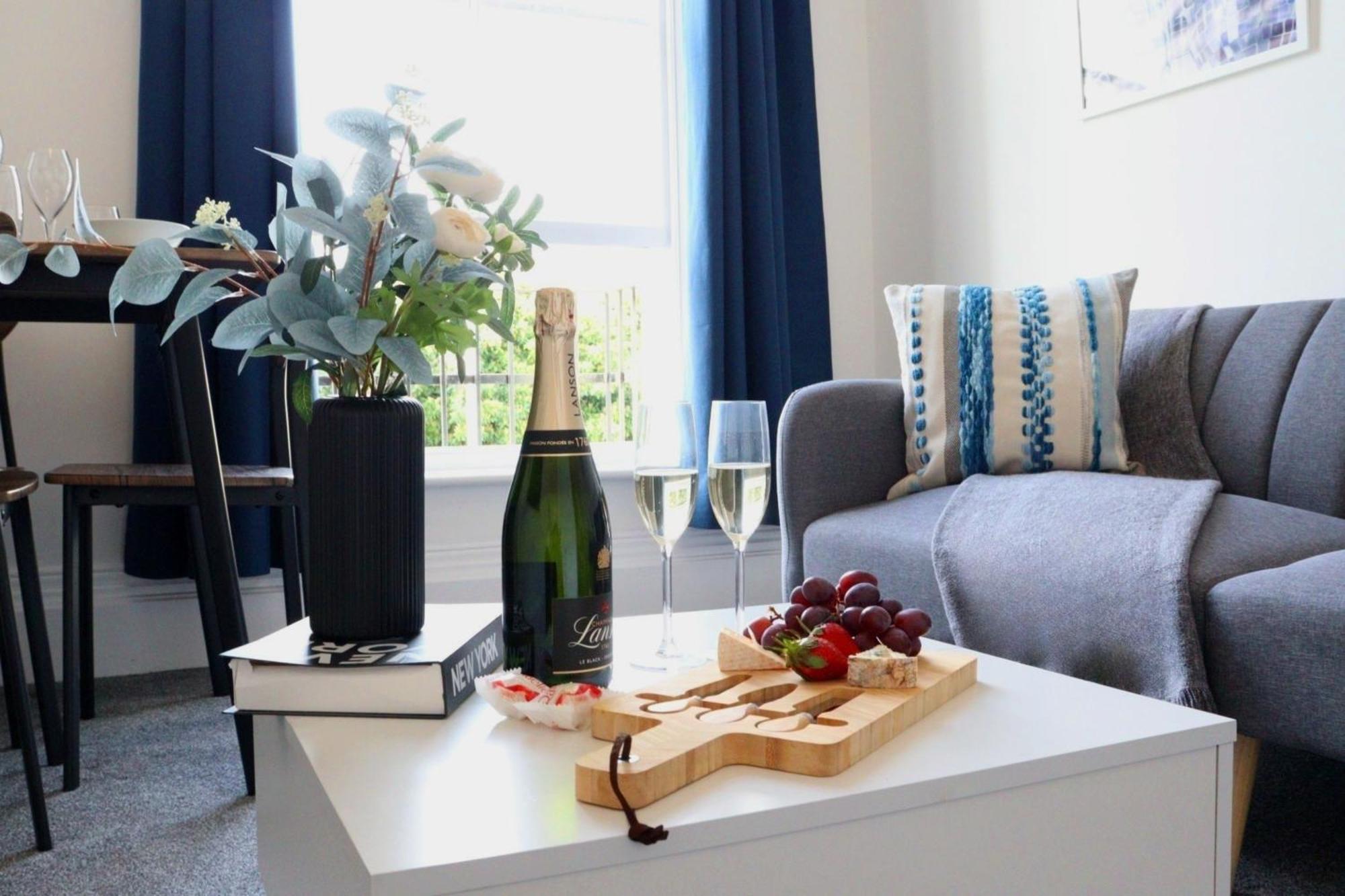 Brand New Modern Apartments Steps From Gloucester Quays Luaran gambar